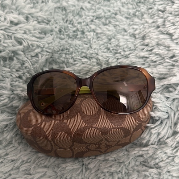 Brand new without tag Coach sunglasses. - Picture 3 of 7